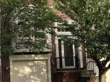 111 MAXIMILLIAN COURT SW , LEESBURG, VA 20175