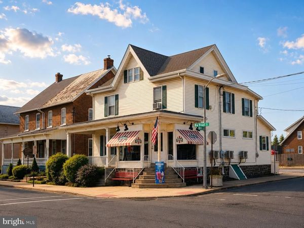 534 W BROAD STREET , QUAKERTOWN, PA 18951