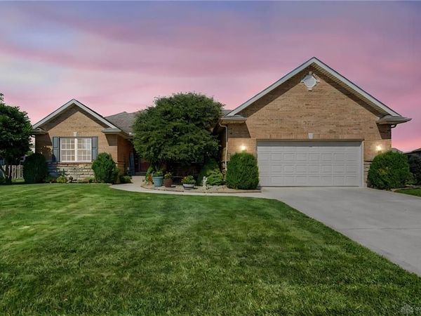 932 Shaftsbury Road, Troy, OH 45373