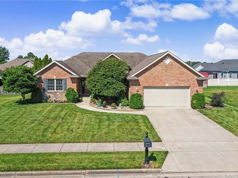 932 Shaftsbury Road, Troy, OH 45373 Photo 2