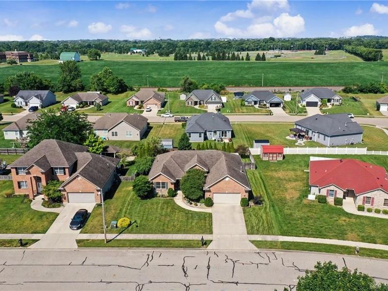 932 Shaftsbury Road, Troy, OH 45373 Photo 4