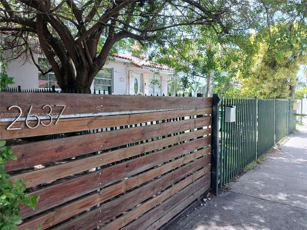 2635 SW 34th Ct , Miami, FL 33133