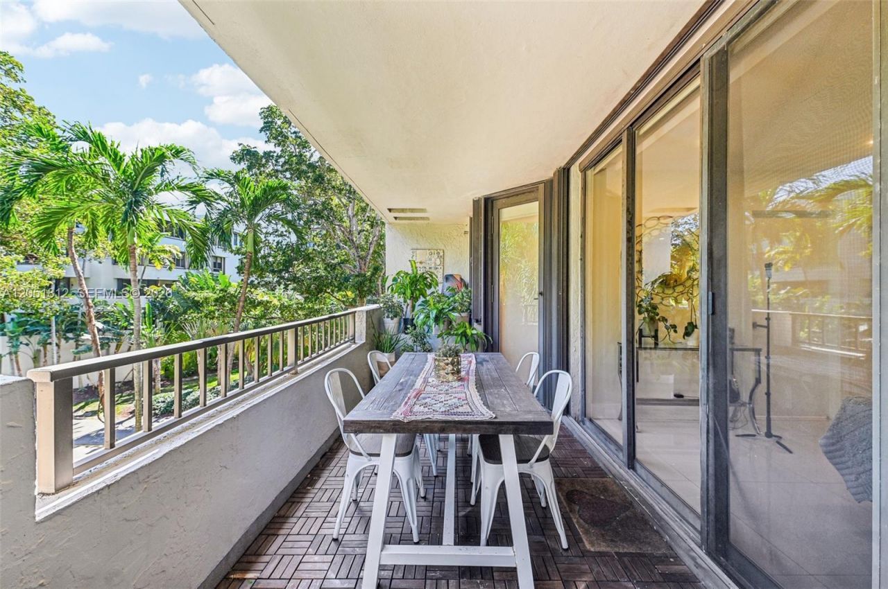 121 Crandon Blvd , Unit 251, Key Biscayne, FL 33149 Photo