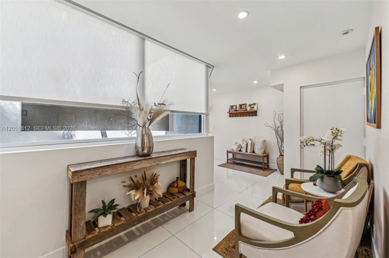 121 Crandon Blvd , Unit 251, Key Biscayne, FL 33149 Photo
