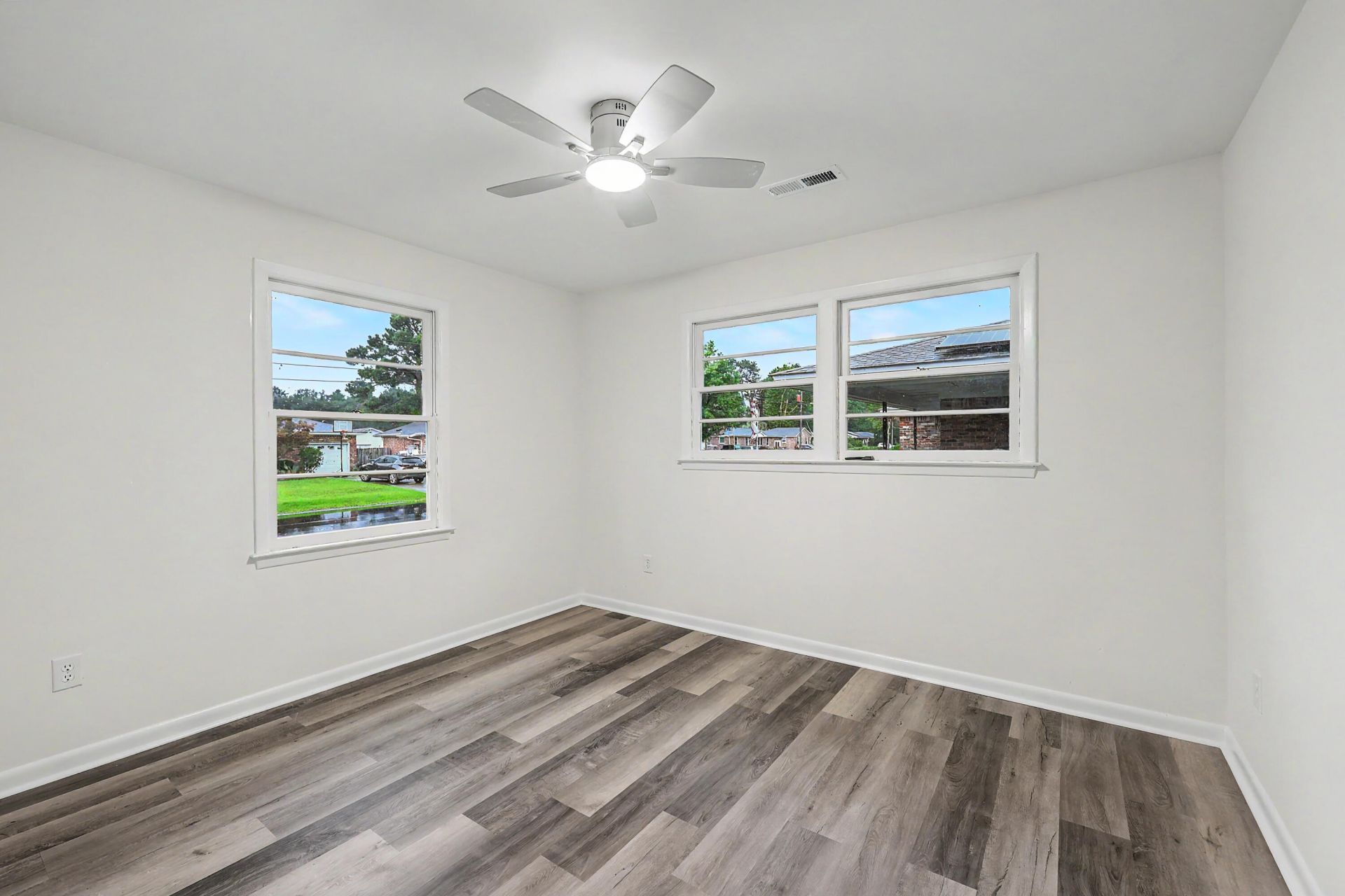 1234 Woodside Drive Photo 25