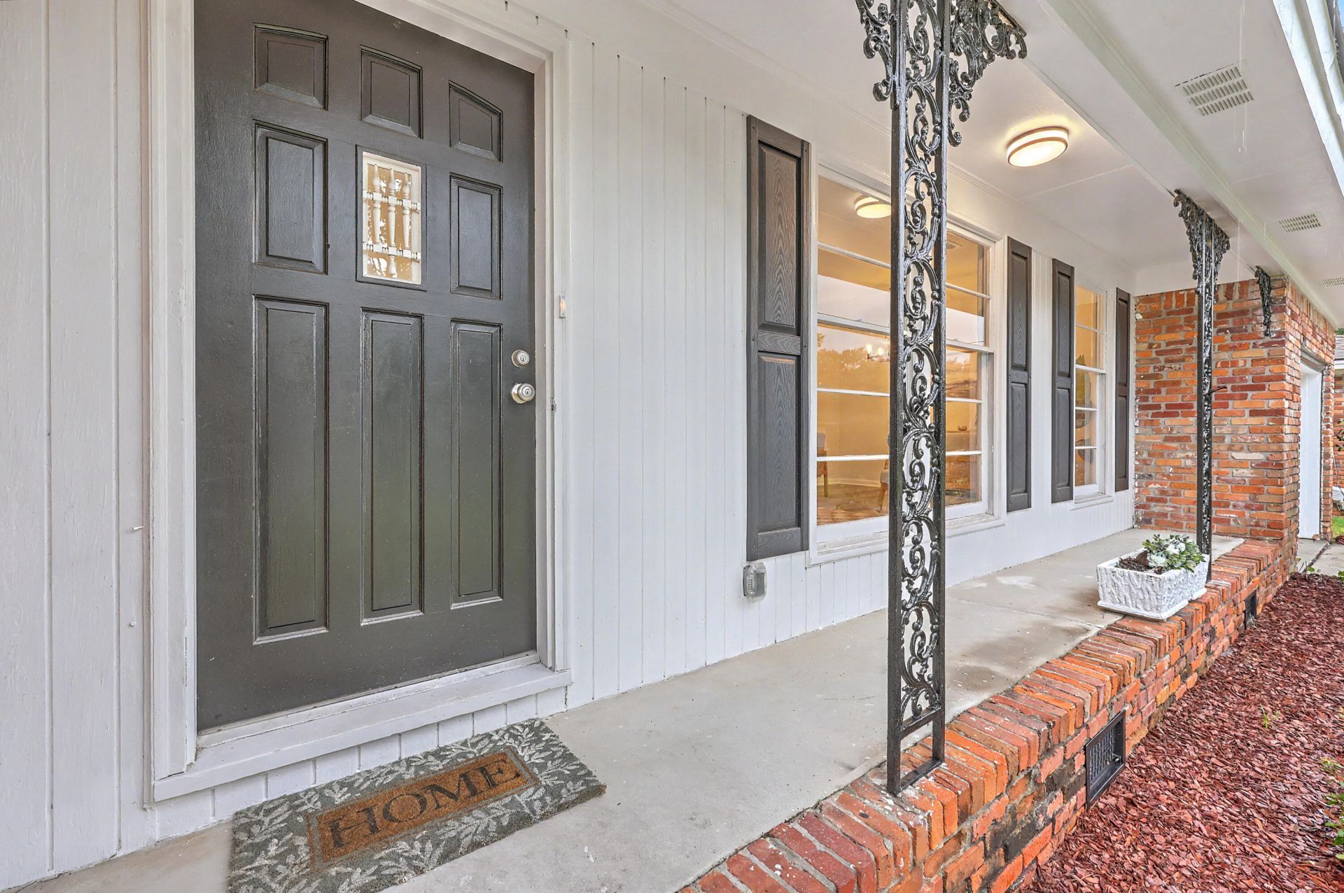 1234 Woodside Drive Photo 6