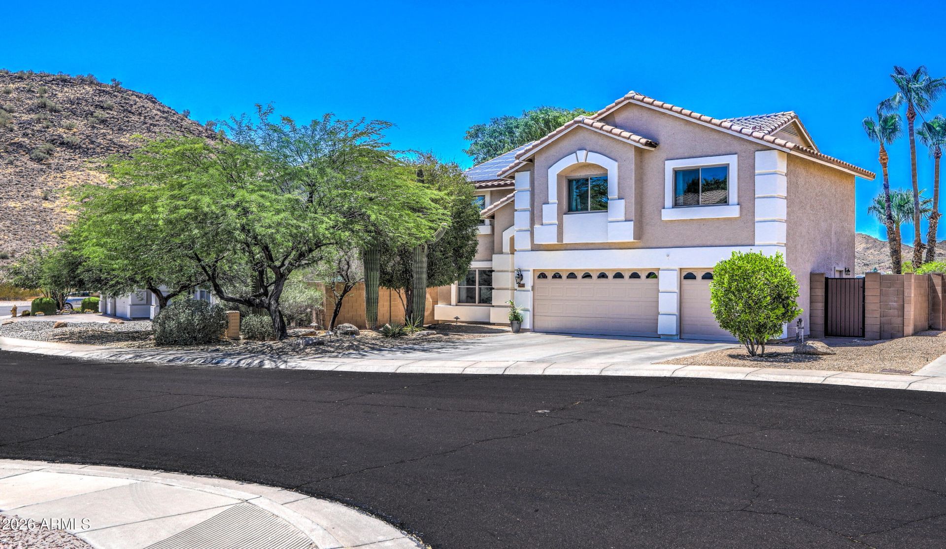 2032 E Mariposa Grande, Phoenix, AZ 85024 Main Photo