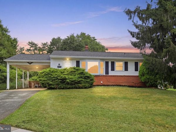 60 HOLDEN DRIVE, NEW CASTLE, DE 19720
