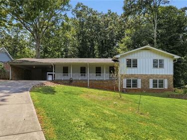 4362 White Oak Drive, Buford, GA 30518