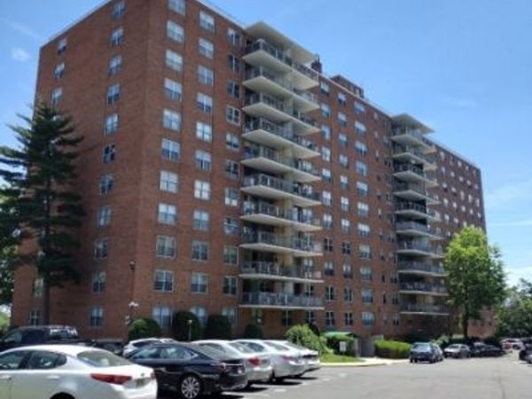 301 Beech St, Hackensack, NJ 07601