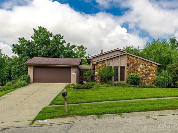 121 Farmington Drive, Hamilton, OH 45013