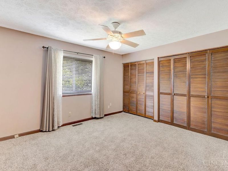 121 Farmington Drive, Hamilton, OH 45013 Photo 10