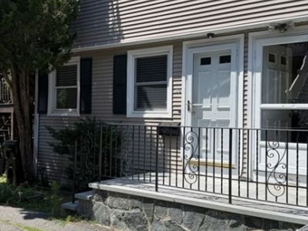 106 Green Street, Unit 1, Marblehead, MA 01945