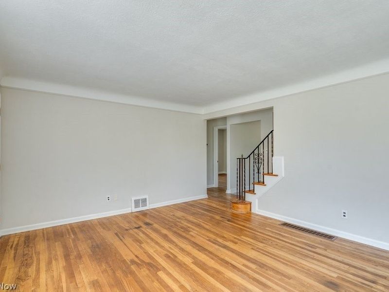 344 E 250th Street, Euclid, OH 44132 Photo 13