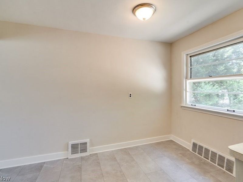 344 E 250th Street, Euclid, OH 44132 Photo 19
