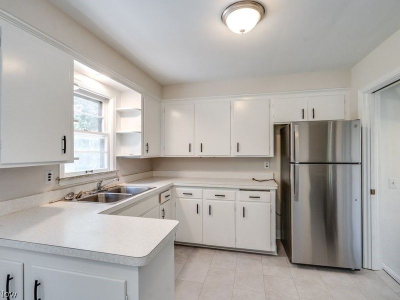 344 E 250th Street, Euclid, OH 44132 Photo 5