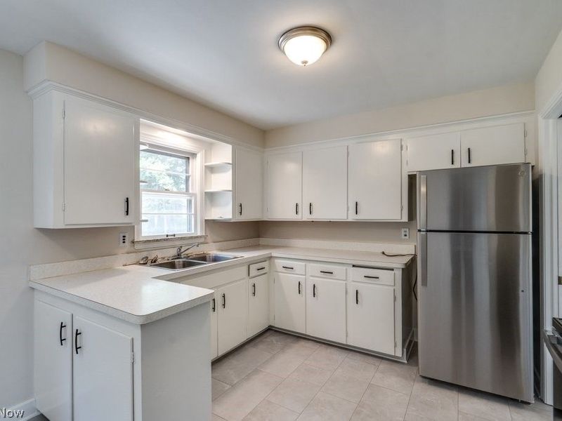 344 E 250th Street, Euclid, OH 44132 Photo 7