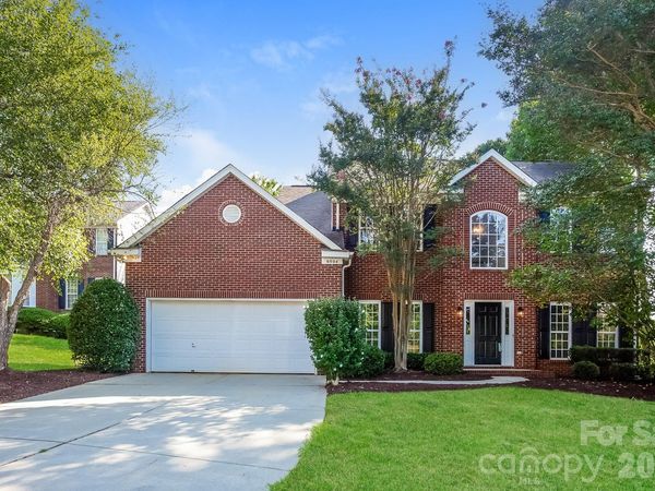 6804 Sweetfield Drive , Huntersville, NC 28078