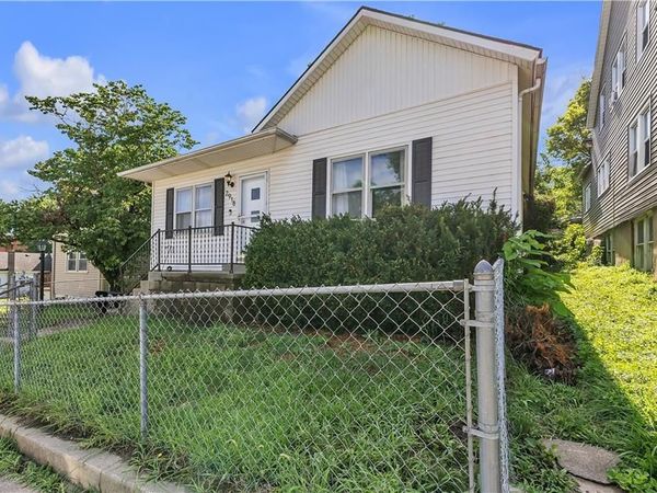 2918 N 9th Street, St Joseph, MO 64505