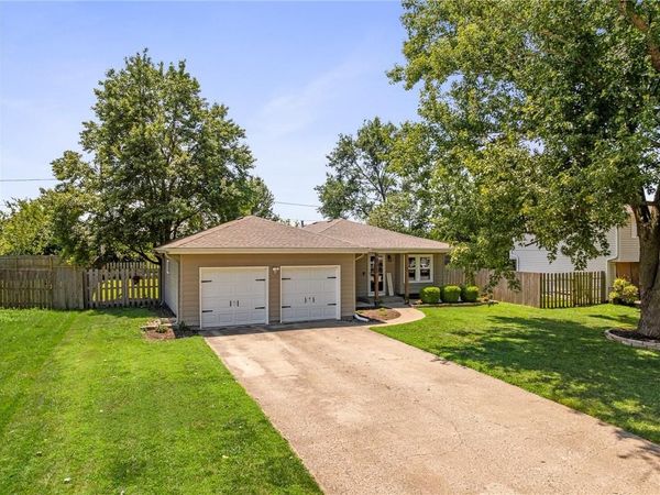 21785 W 179th Street, Olathe, KS 66062