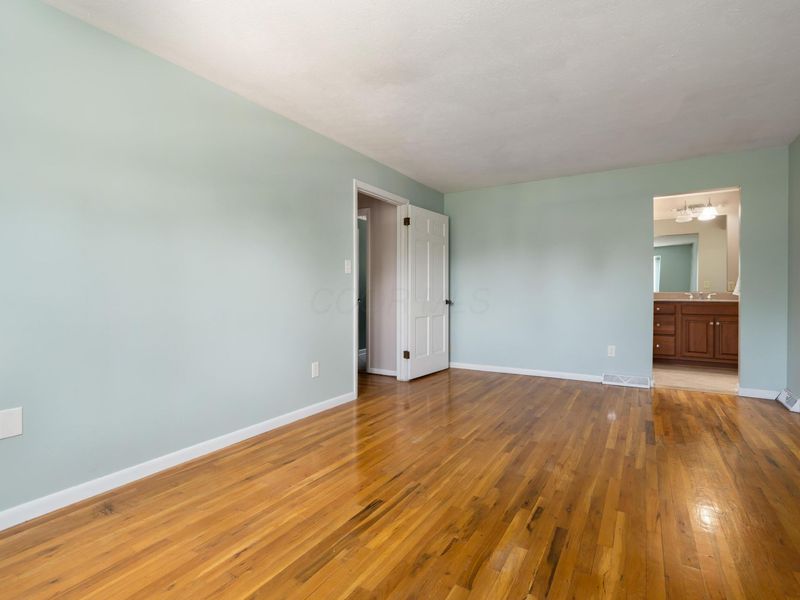 1501 Candlewood Drive, Columbus, OH 43235 Photo 31