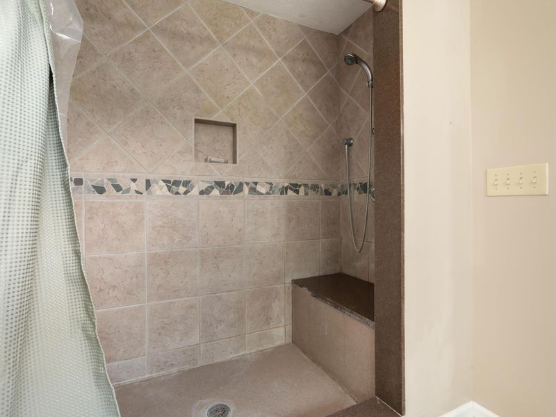 1501 Candlewood Drive, Columbus, OH 43235 Photo 35