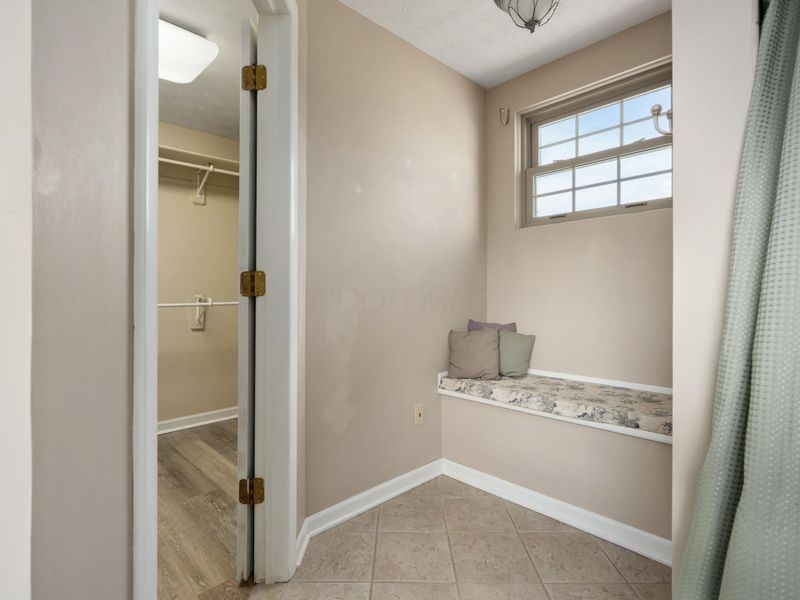 1501 Candlewood Drive, Columbus, OH 43235 Photo 36
