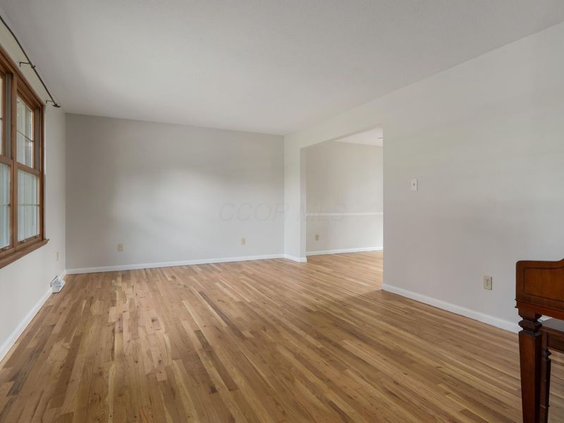 1501 Candlewood Drive, Columbus, OH 43235 Photo 9