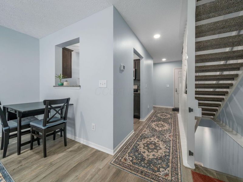 4043 Parkcove Drive, Unit 19A, Columbus, OH 43230 Photo 18