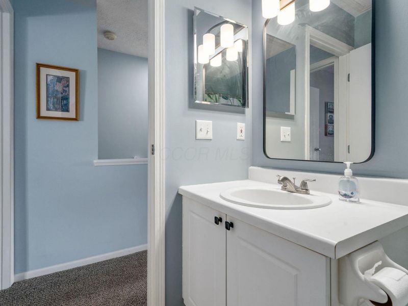 4043 Parkcove Drive, Unit 19A, Columbus, OH 43230 Photo 28