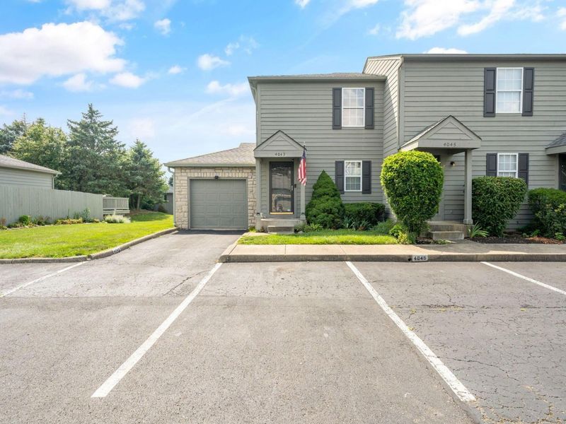 4043 Parkcove Drive, Unit 19A, Columbus, OH 43230 Photo 3