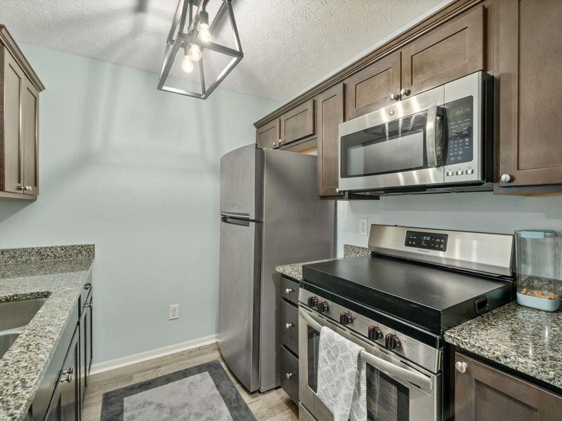 4043 Parkcove Drive, Unit 19A, Columbus, OH 43230 Photo 9