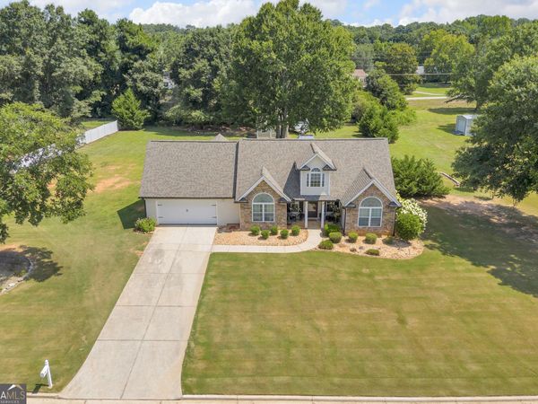 521 Annslee Lane, Loganville, GA 30052