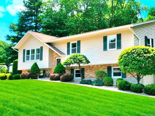 4 Tanglewood Lane , Poughkeepsie, NY 12603