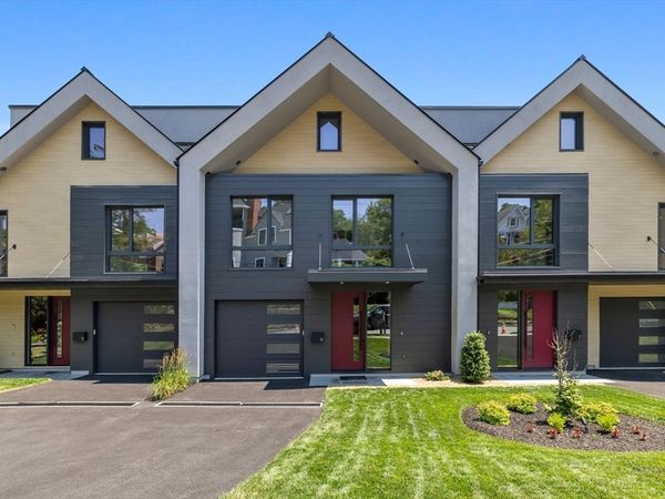 9 Algonquin Rd, Unit 2, Newton, MA 02467