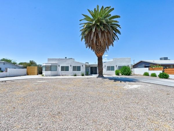 706 Lacy Lane, Las Vegas, NV 89107