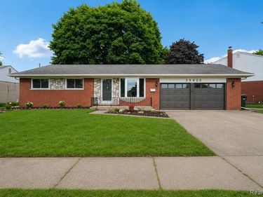 39420 Millington Drive, Sterling Heights, MI 48313