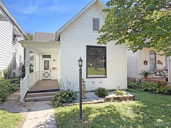 1915 Broadway, Hannibal, MO 63401