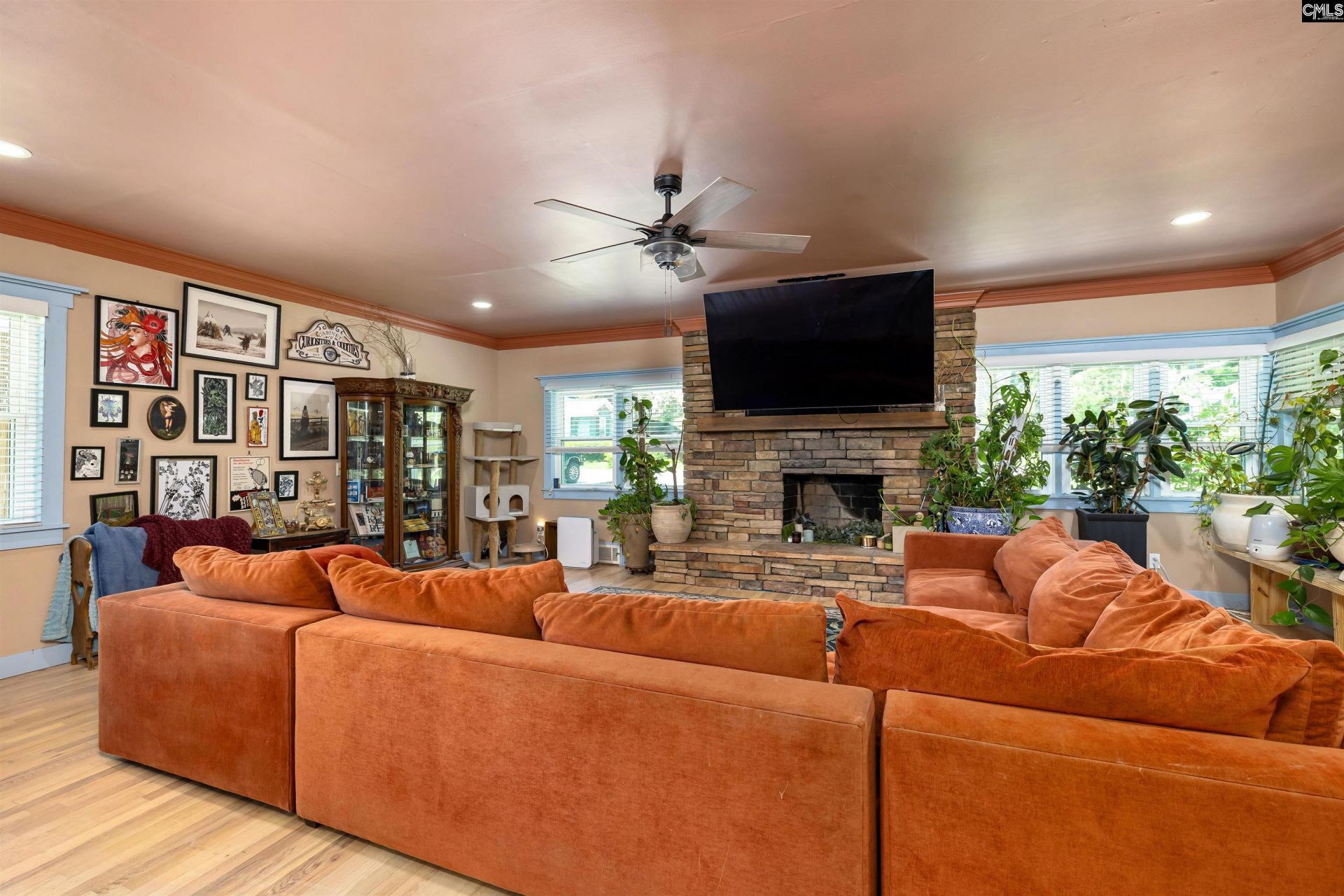 1628 Bristol Drive  Photo 4