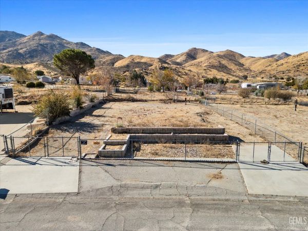 8412 Wildmint Drive, Lake Isabella, CA 93240