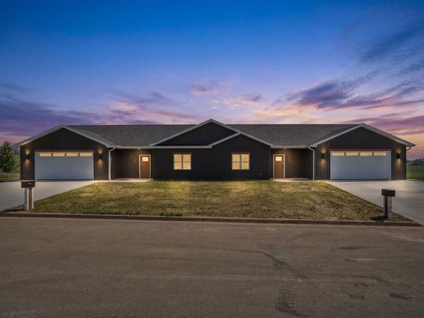 522 W Troy Street, Cuba City, WI 53807