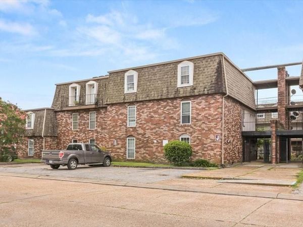 6320 RIVERSIDE Drive , Unit 147, Metairie, LA 70003