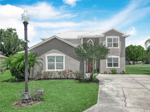 2910 FAIRWAY , BOWLING GREEN, FL 33834