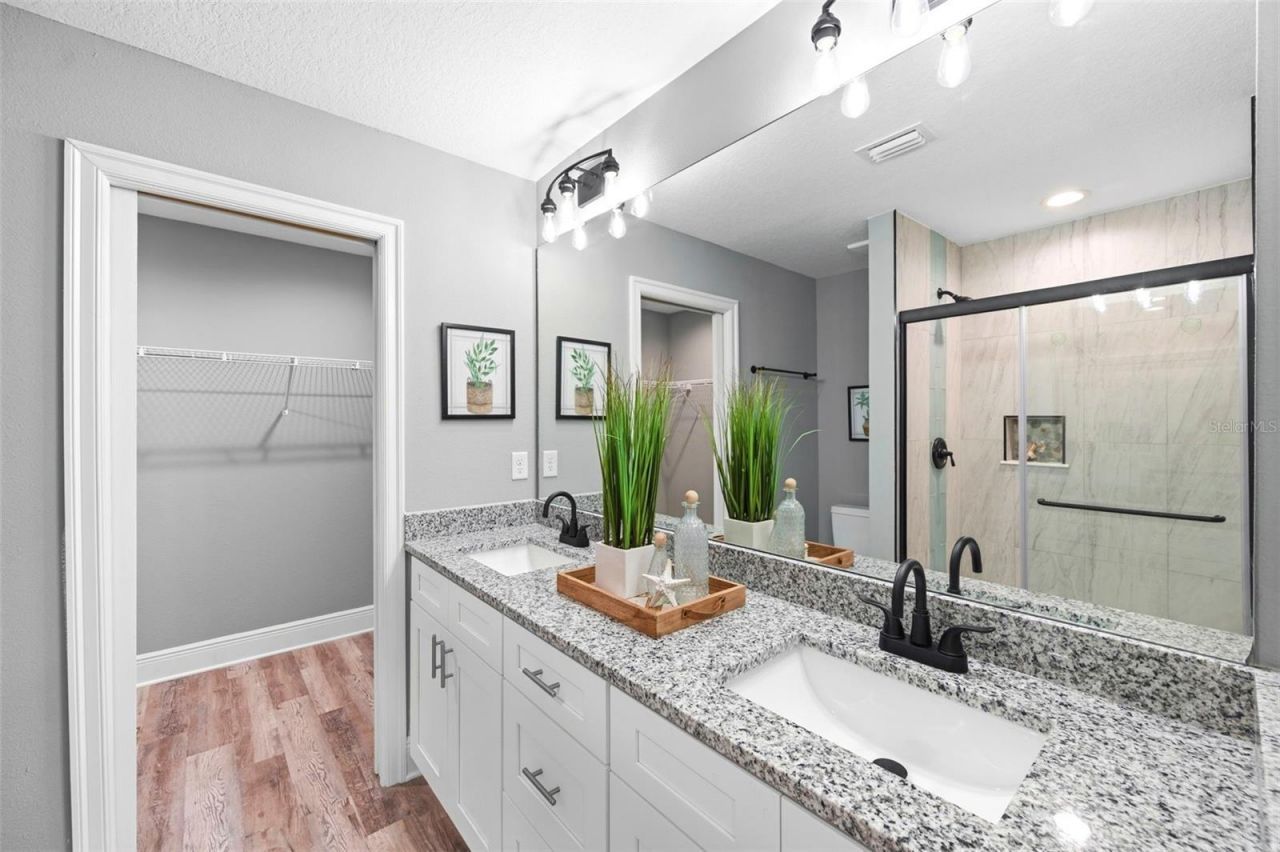 1319 E Church Street , Plant City, FL 33563 Photo