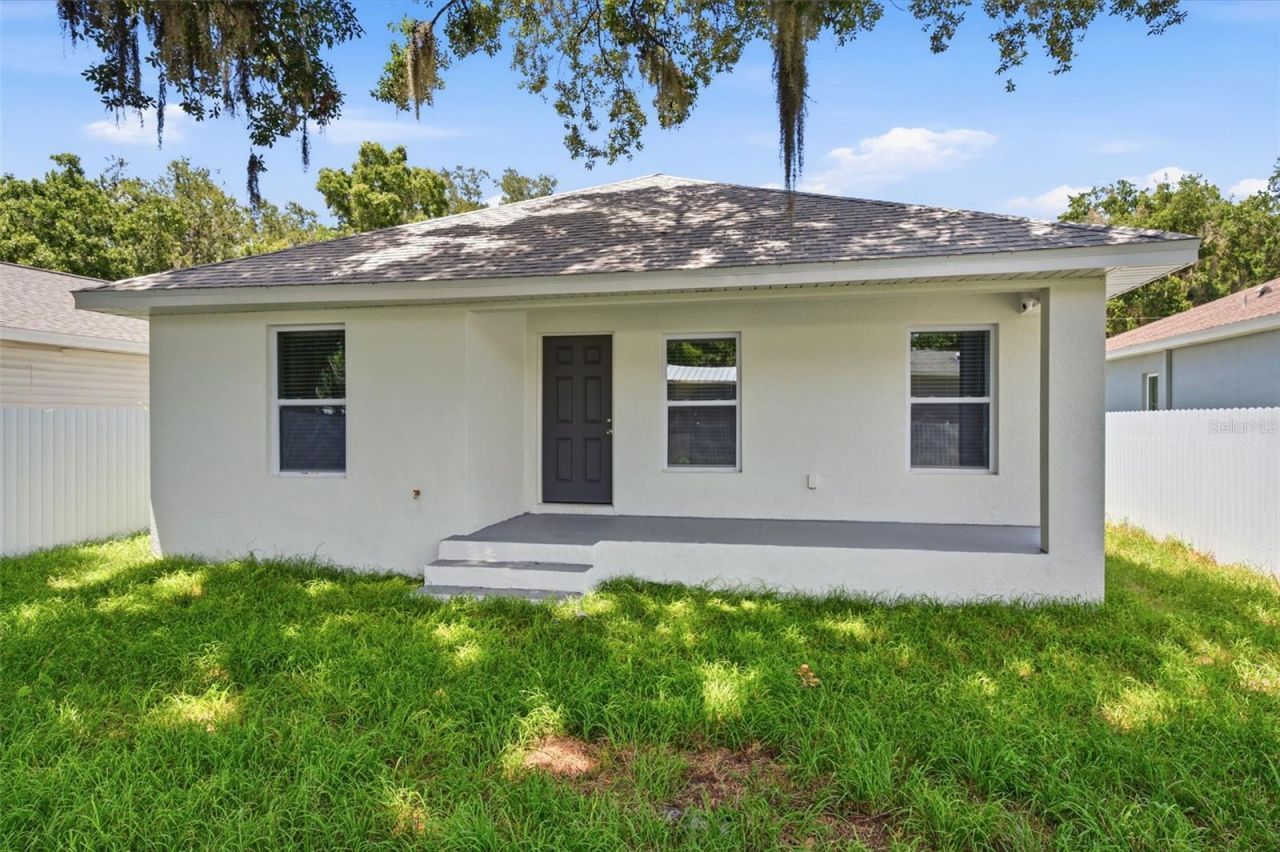 1319 E Church Street , Plant City, FL 33563 Photo