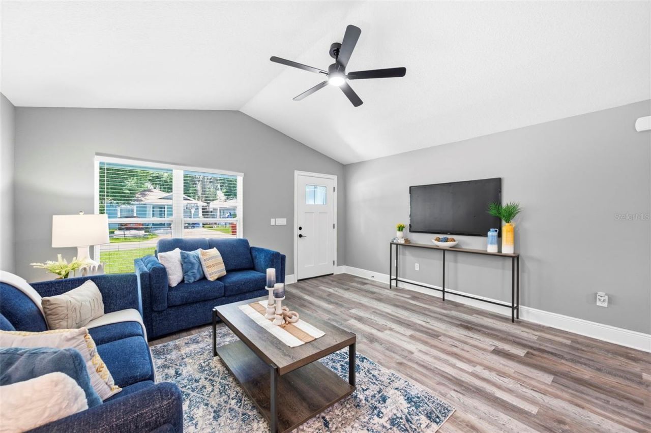 1319 E Church Street , Plant City, FL 33563 Photo