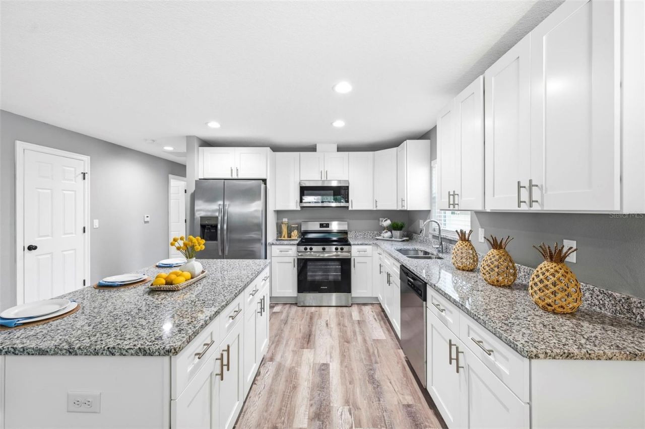 1319 E Church Street , Plant City, FL 33563 Photo