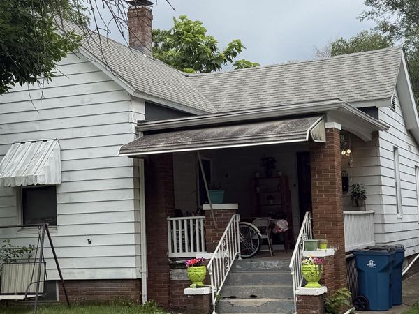 1707 E Moffat Avenue, Springfield, IL 62702