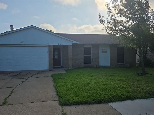 412 Forestwood Drive , Forney, TX 75126