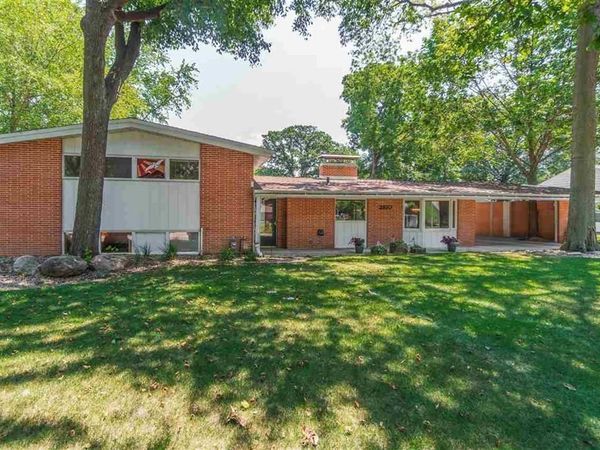 2810 Neola Street, Cedar Falls, IA 50613